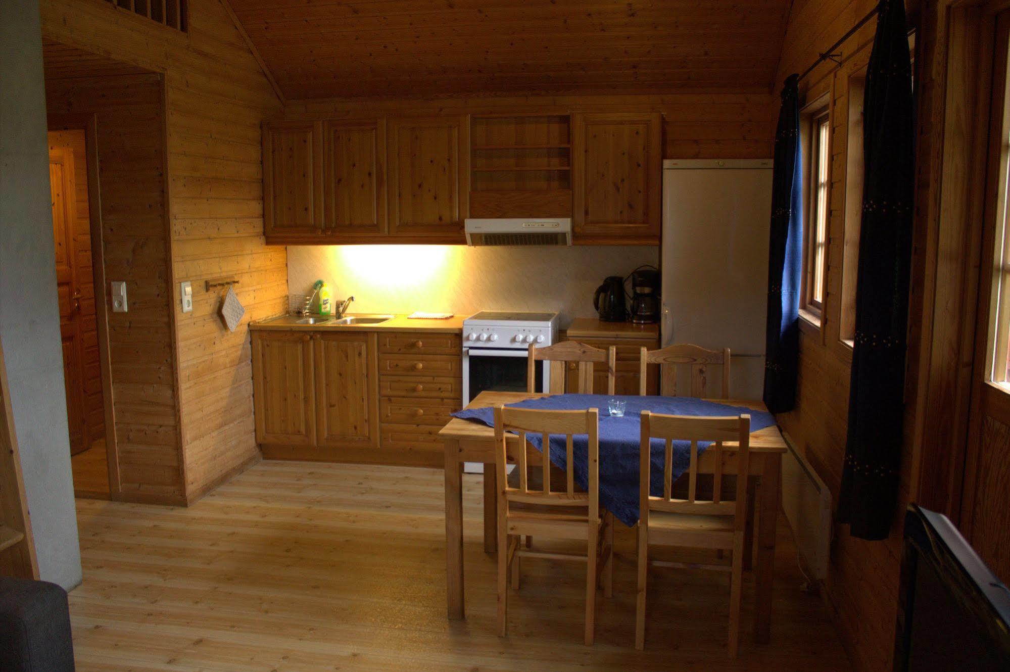 Lodge Sjoholt Camping Sjøholt